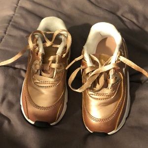 Toddler rose gold air max